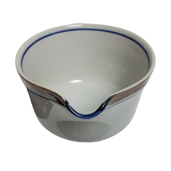 Salem Stoneware Georgetown Gravy Boat - Picture 3 of 5